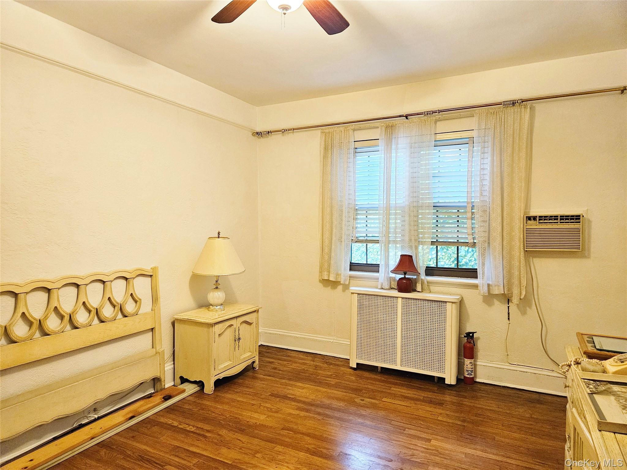 Single Family 77 Queens, NY 11385, MLS-907377-10