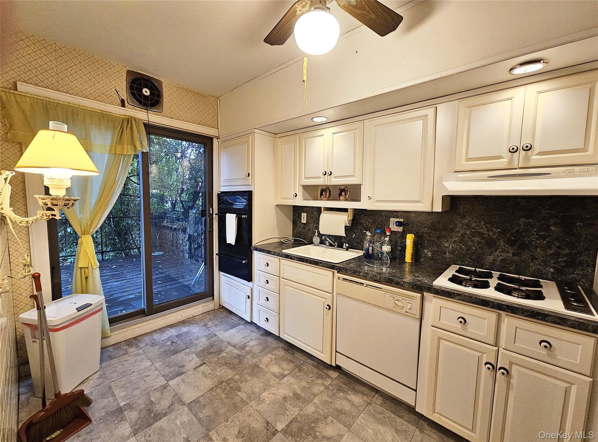 Single Family 77 Queens, NY 11385, MLS-907377-8