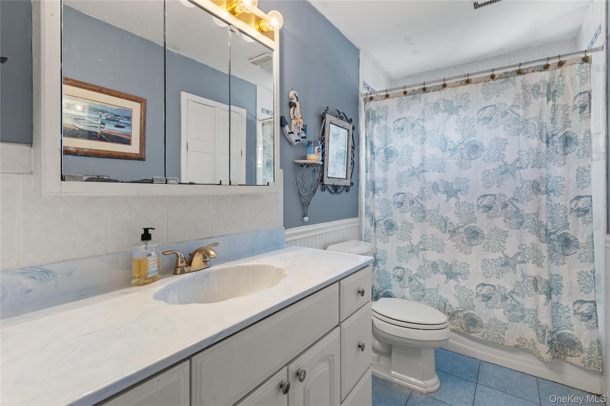 Single Family Cross Suffolk County, NY 11769, MLS-907393-11