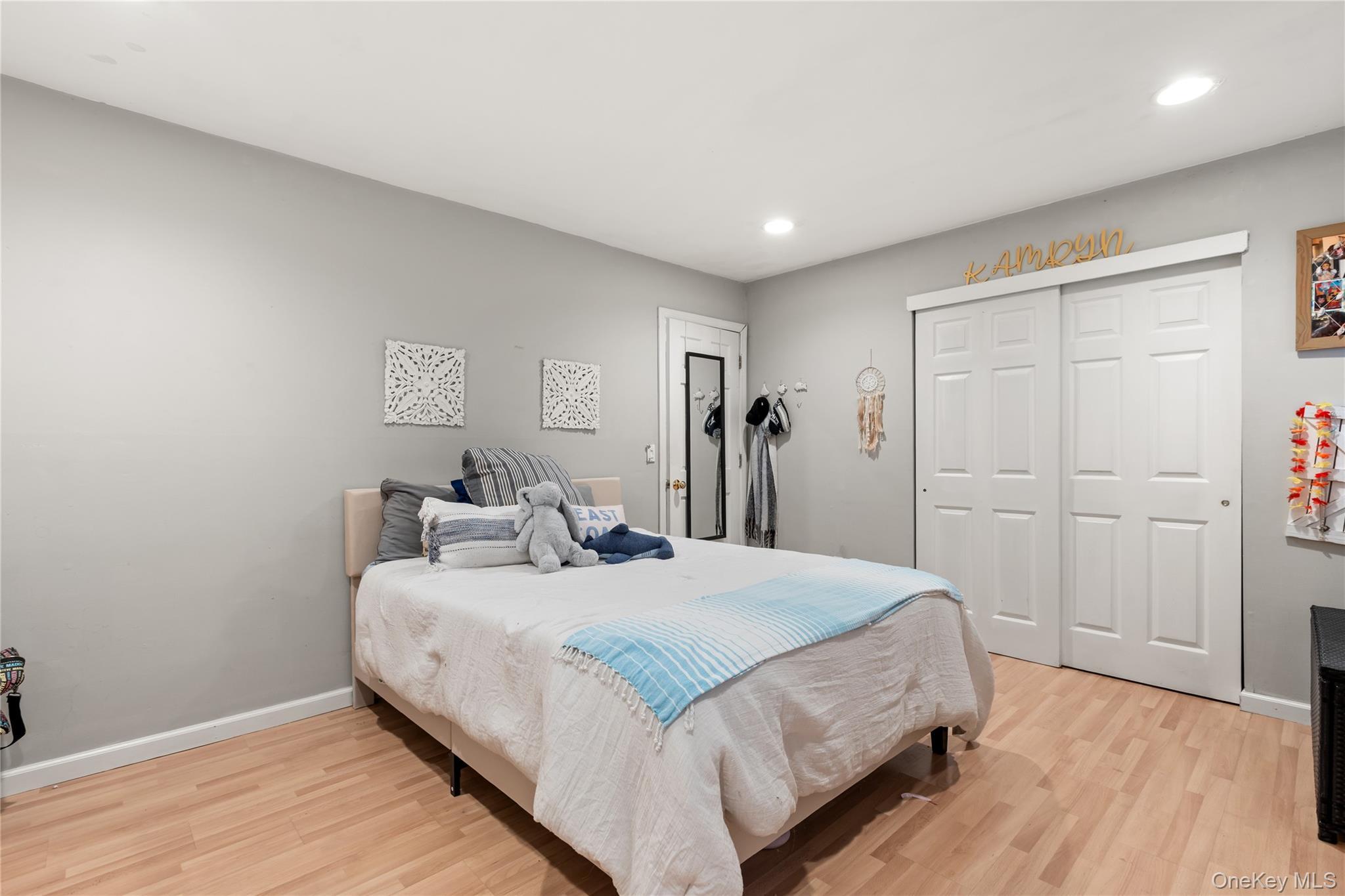 Single Family Cross Suffolk County, NY 11769, MLS-907393-15