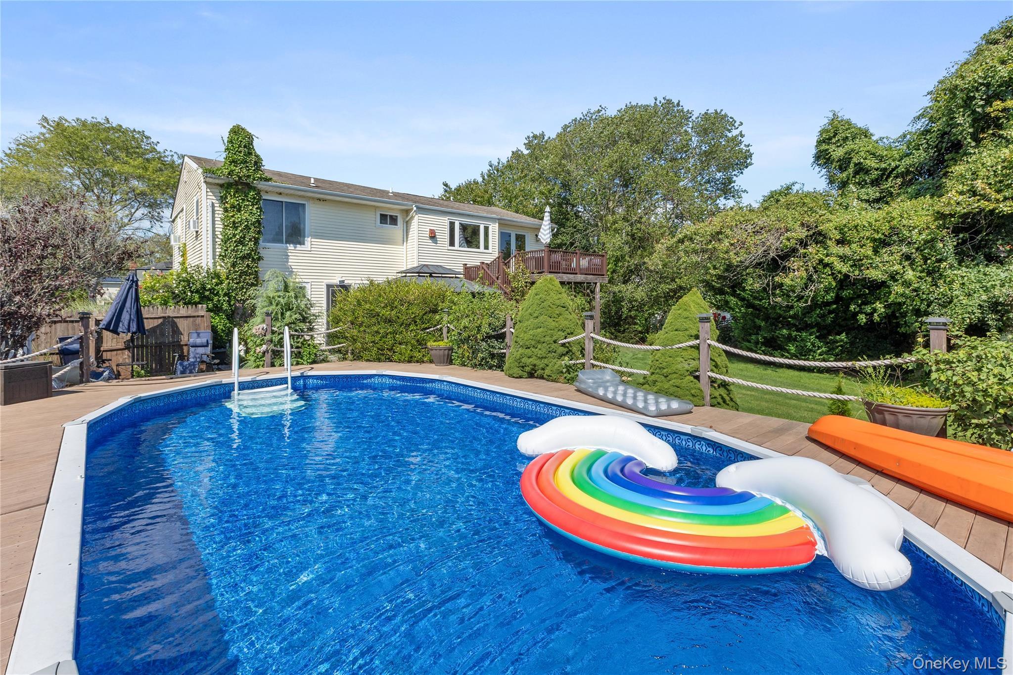 Single Family Cross Suffolk County, NY 11769, MLS-907393-25