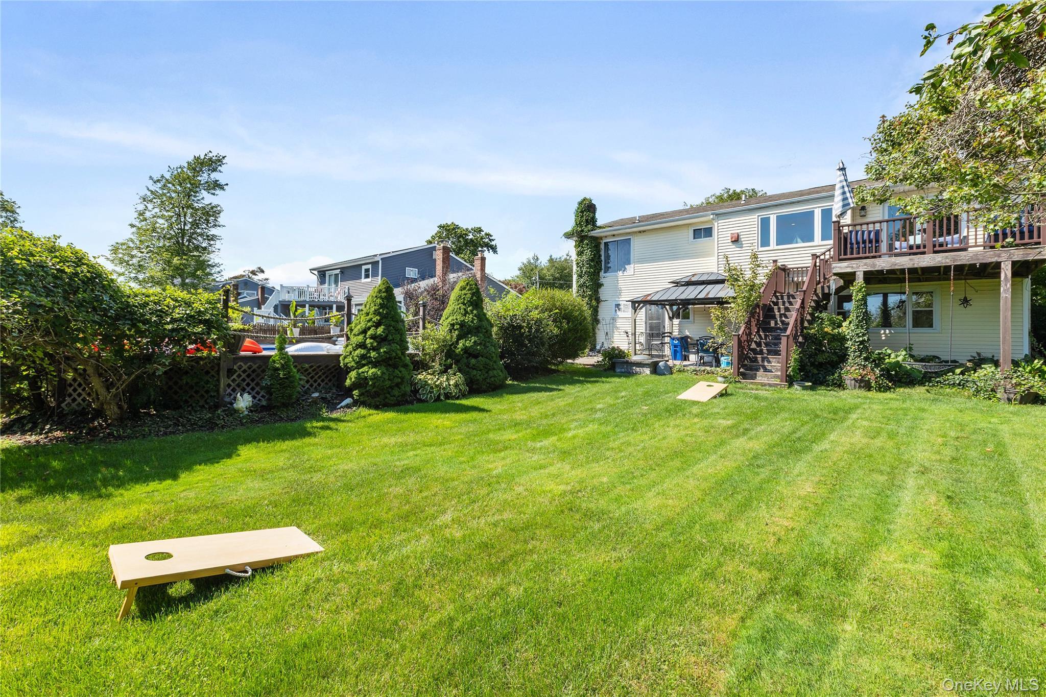 Single Family Cross  Suffolk County, NY 11769, MLS-907393-26