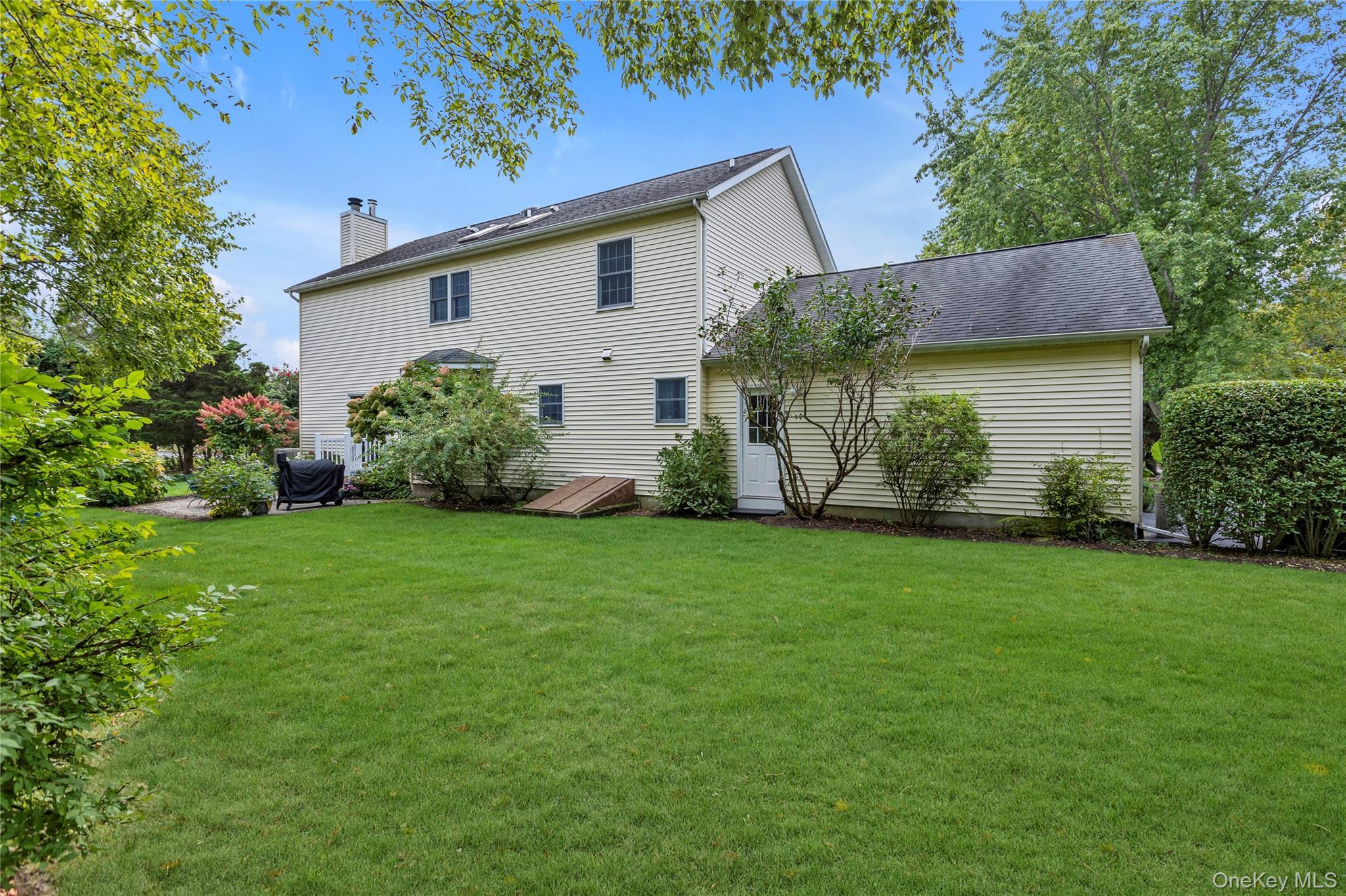 Single Family Simeon  Suffolk County, NY 11901, MLS-907399-30