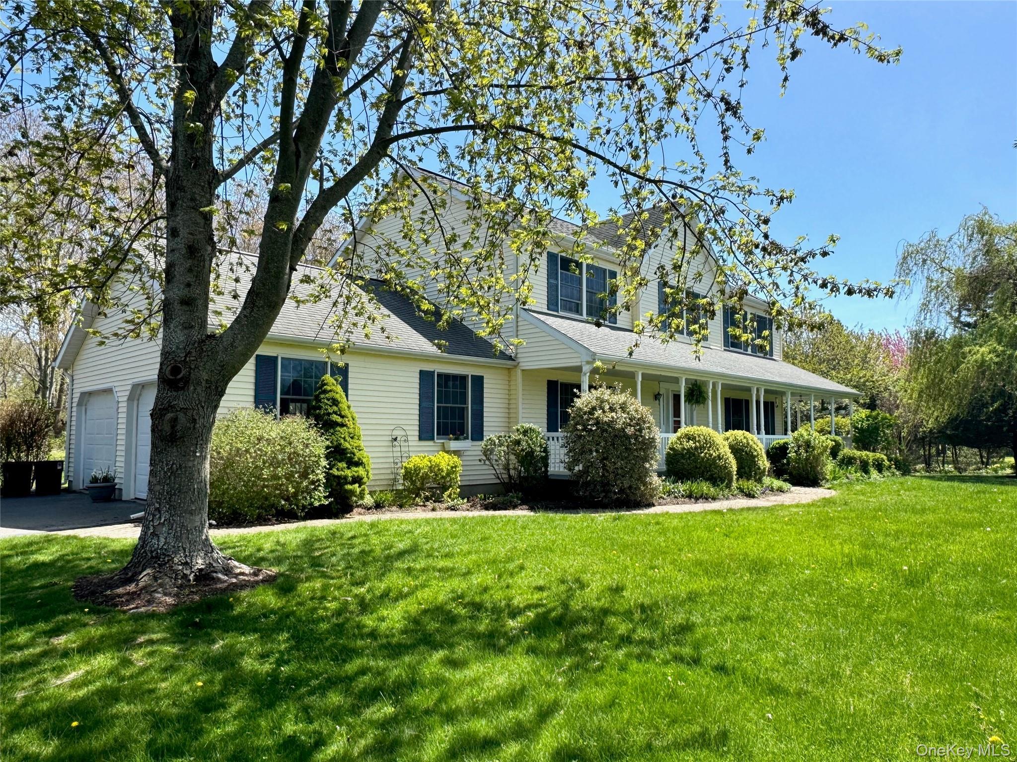 Single Family Simeon  Suffolk County, NY 11901, MLS-907399-33