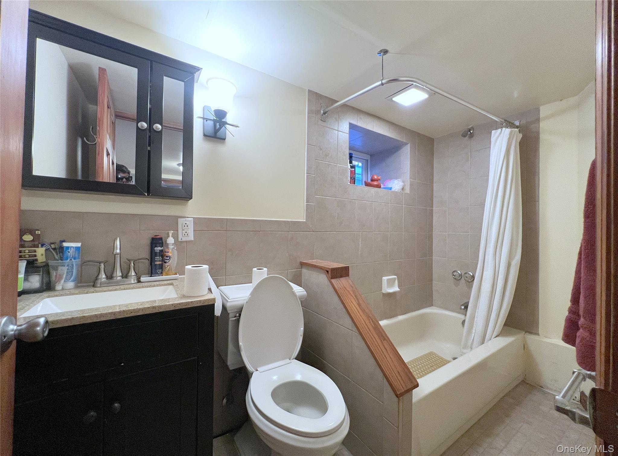 Single Family 52nd Queens, NY 11378, MLS-907447-17