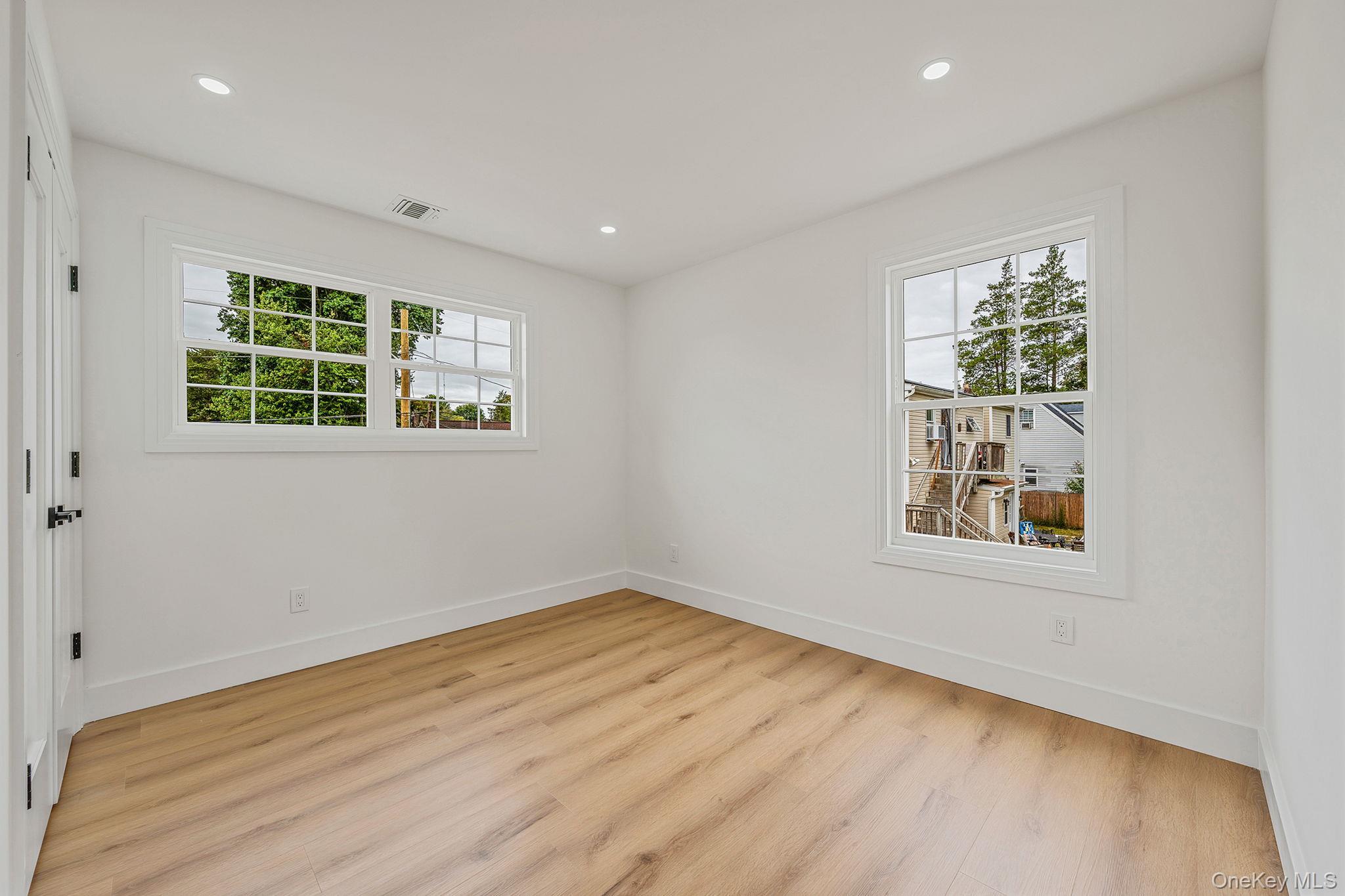 Single Family Lakeview  Suffolk County, NY 11953, MLS-907486-25