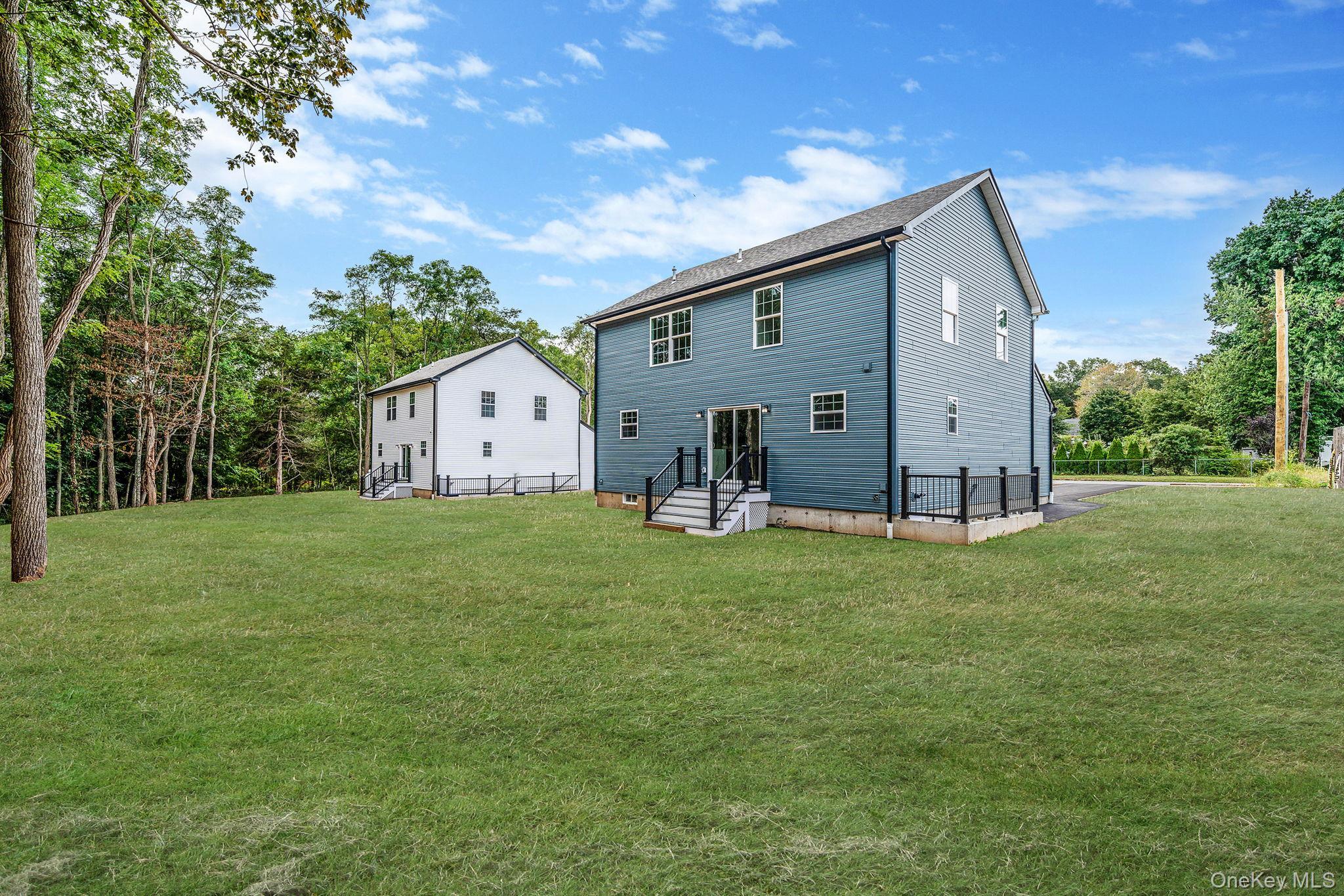 Single Family Lakeview  Suffolk County, NY 11953, MLS-907486-38