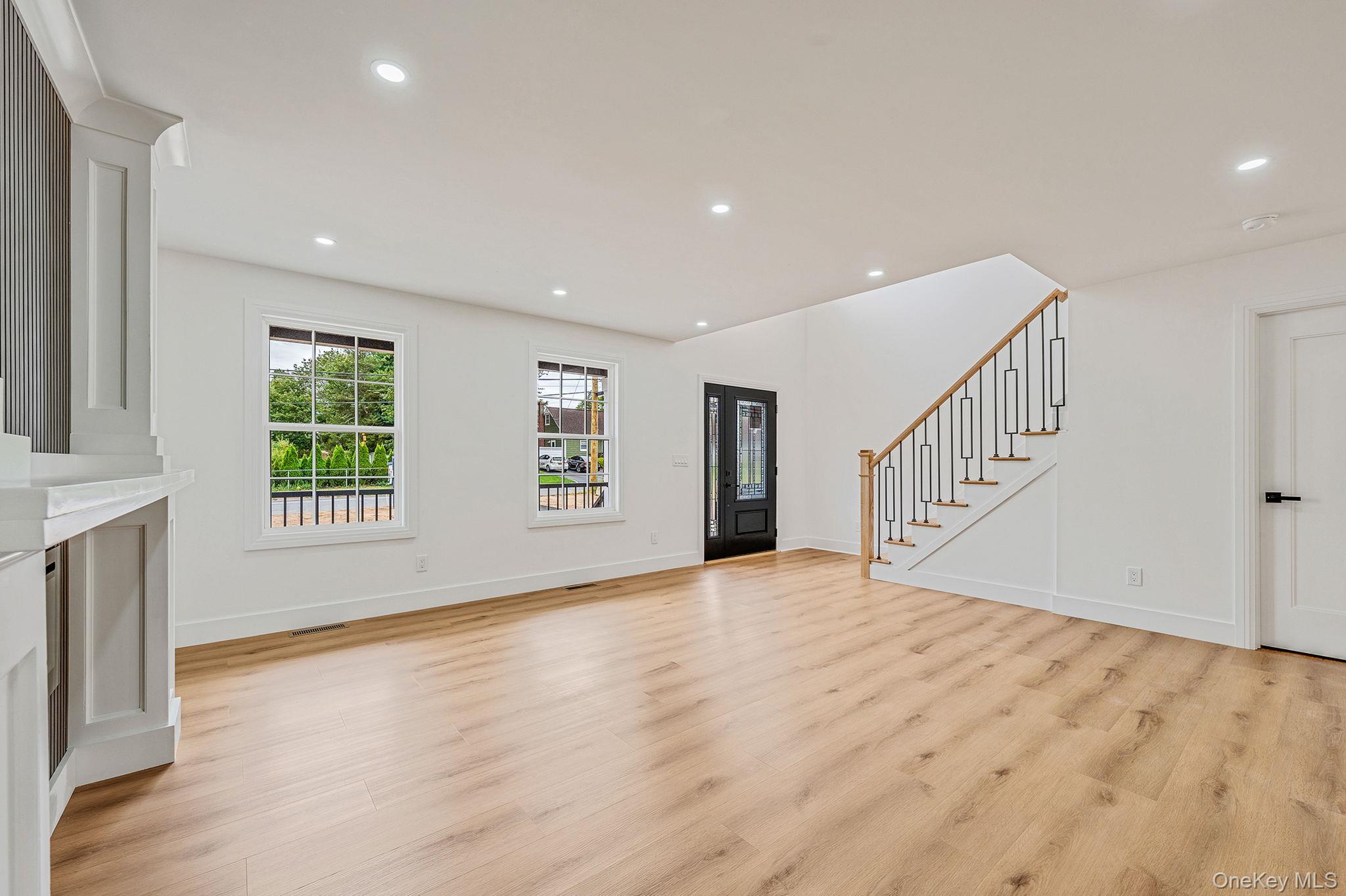 Single Family Lakeview  Suffolk County, NY 11953, MLS-907486-6