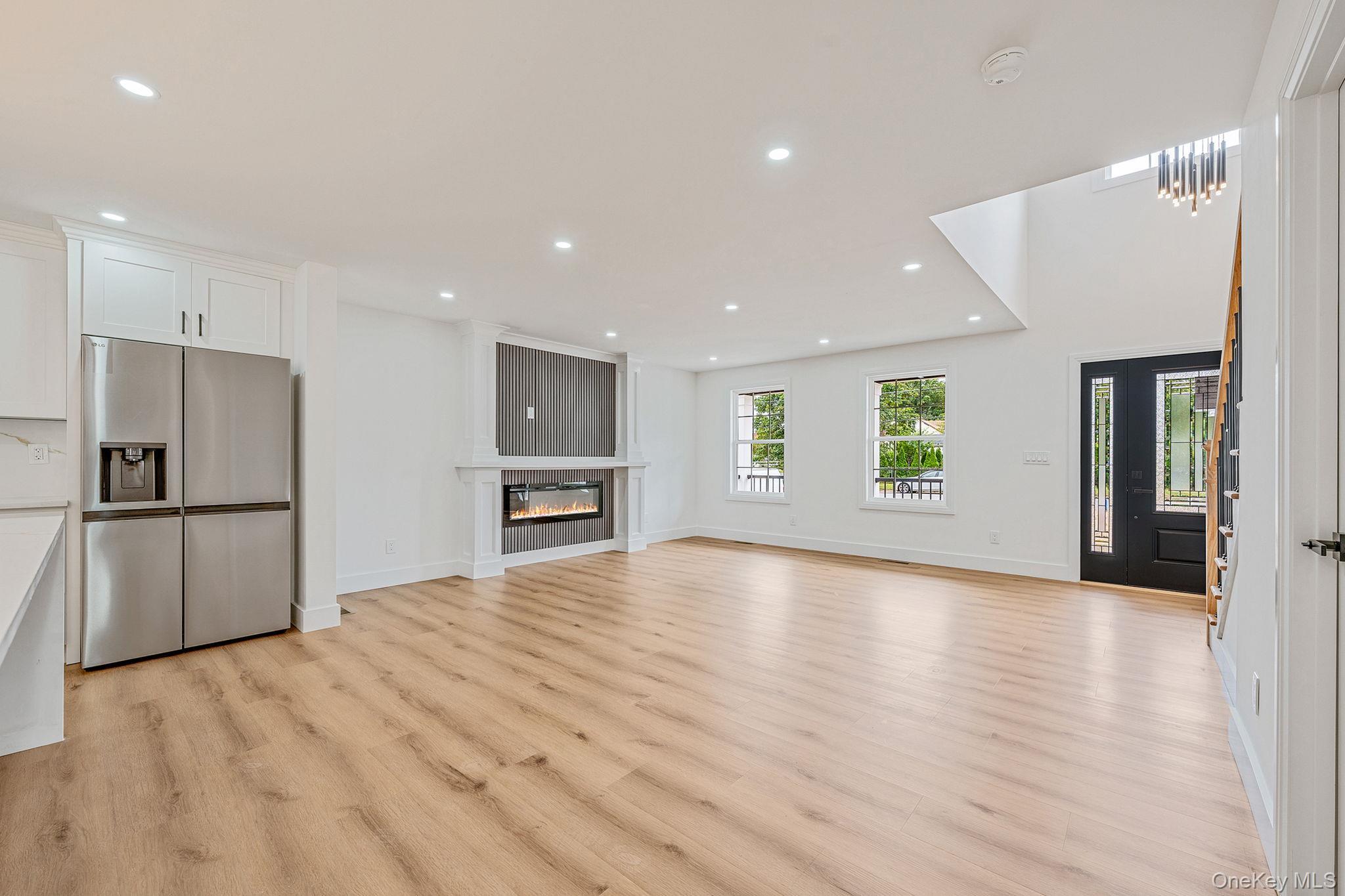 Single Family Lakeview  Suffolk County, NY 11953, MLS-907486-7