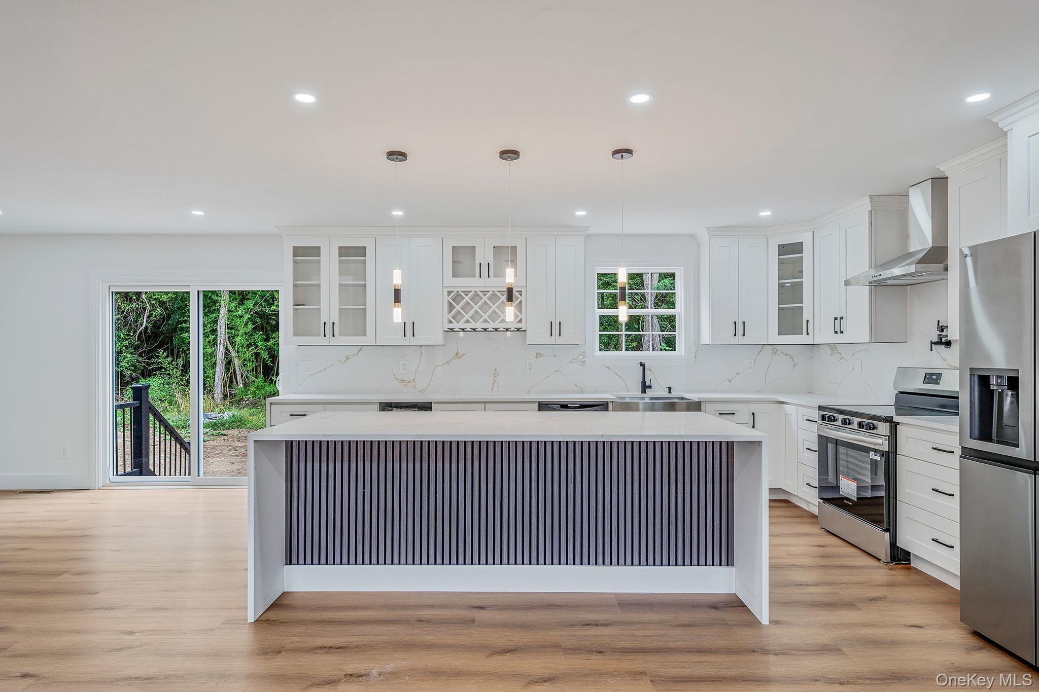 Single Family Lakeview  Suffolk County, NY 11953, MLS-907486-8