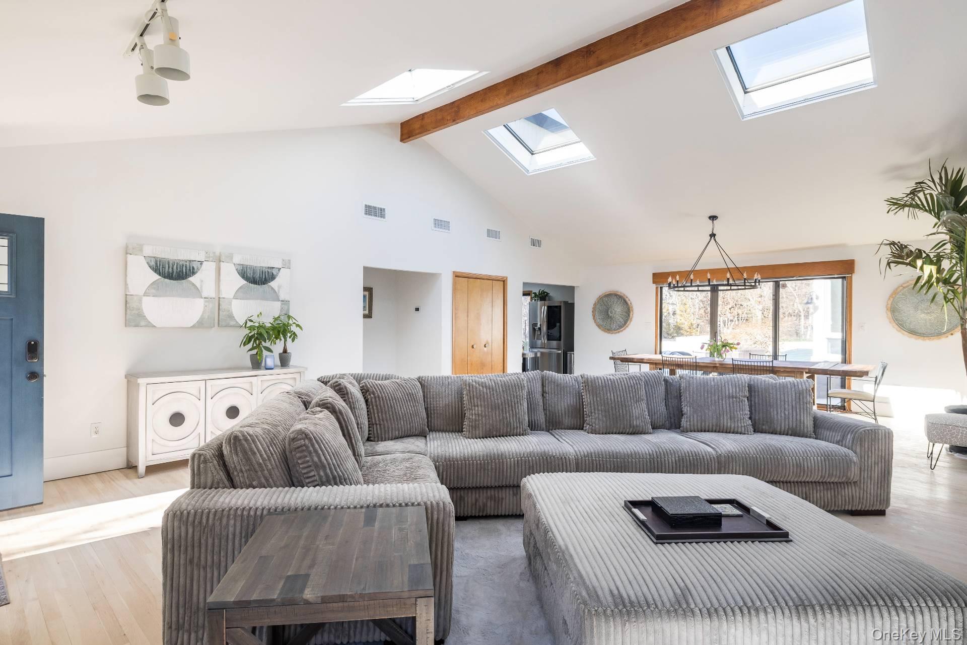 Single Family Blue Jay Way Suffolk County, NY 11937, MLS-907494-5