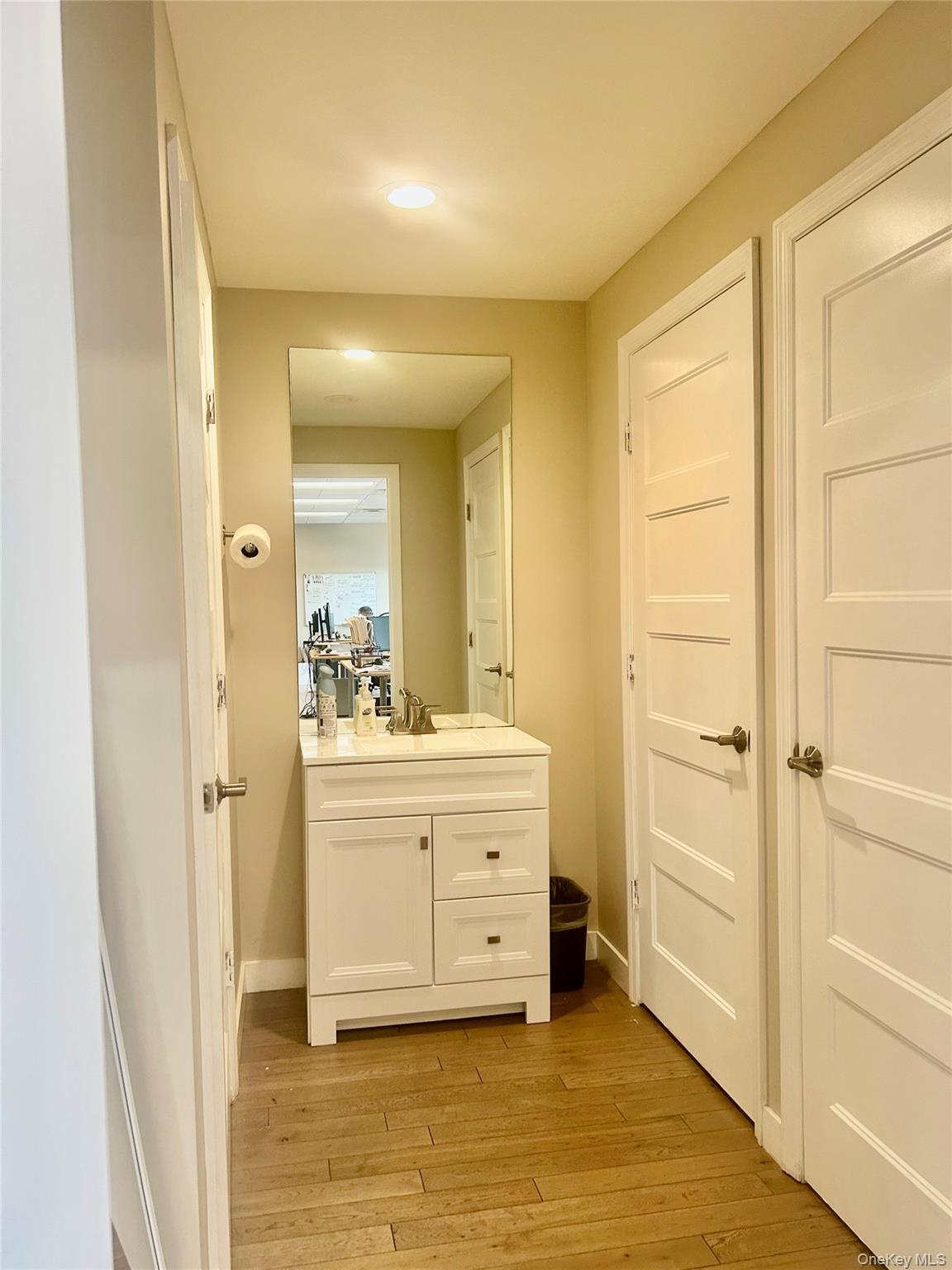 Commercial Sale City Island  Bronx, NY 10464, MLS-907496-23