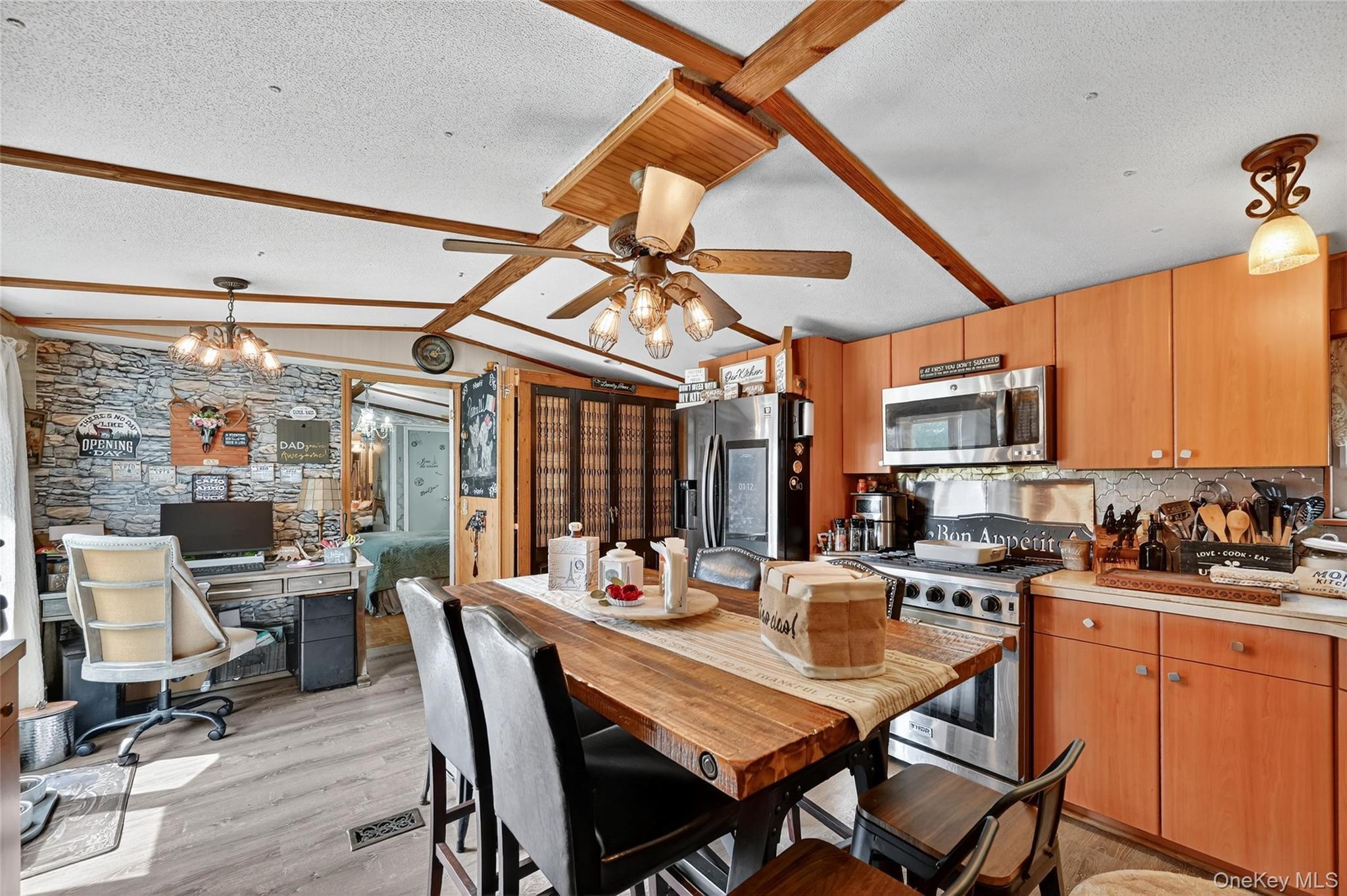 Single Family Ulster Heights  Ulster County, NY 12428, MLS-907519-15