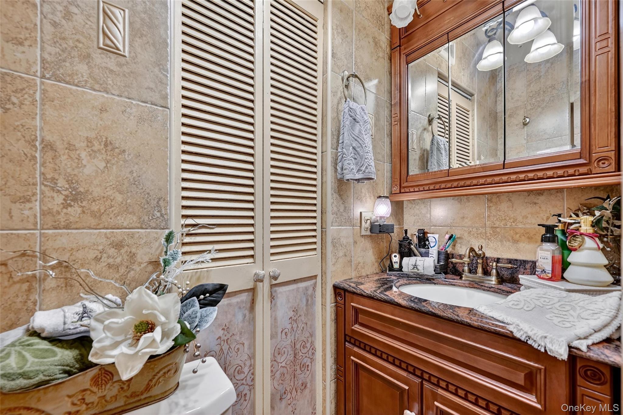 Single Family Ulster Heights  Ulster County, NY 12428, MLS-907519-18