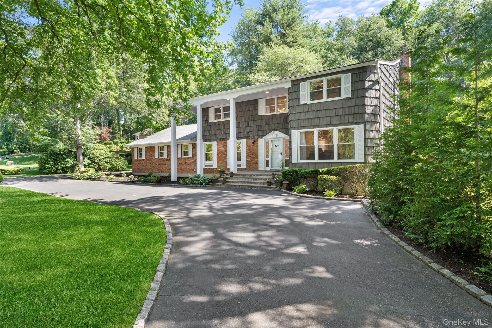 Single Family Hunting Hill Nassau County, NY 11797, MLS-907535-10