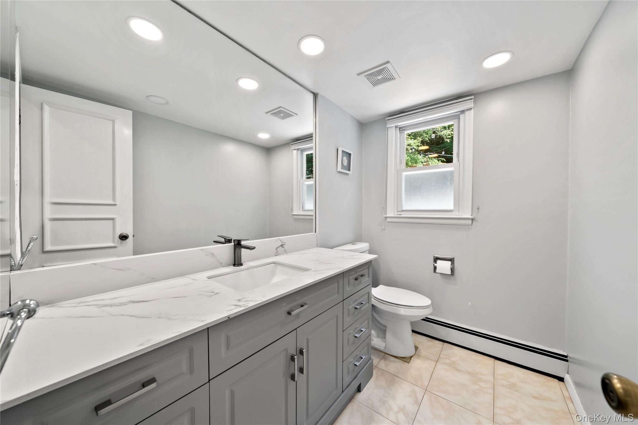 Single Family Hunting Hill Nassau County, NY 11797, MLS-907535-17