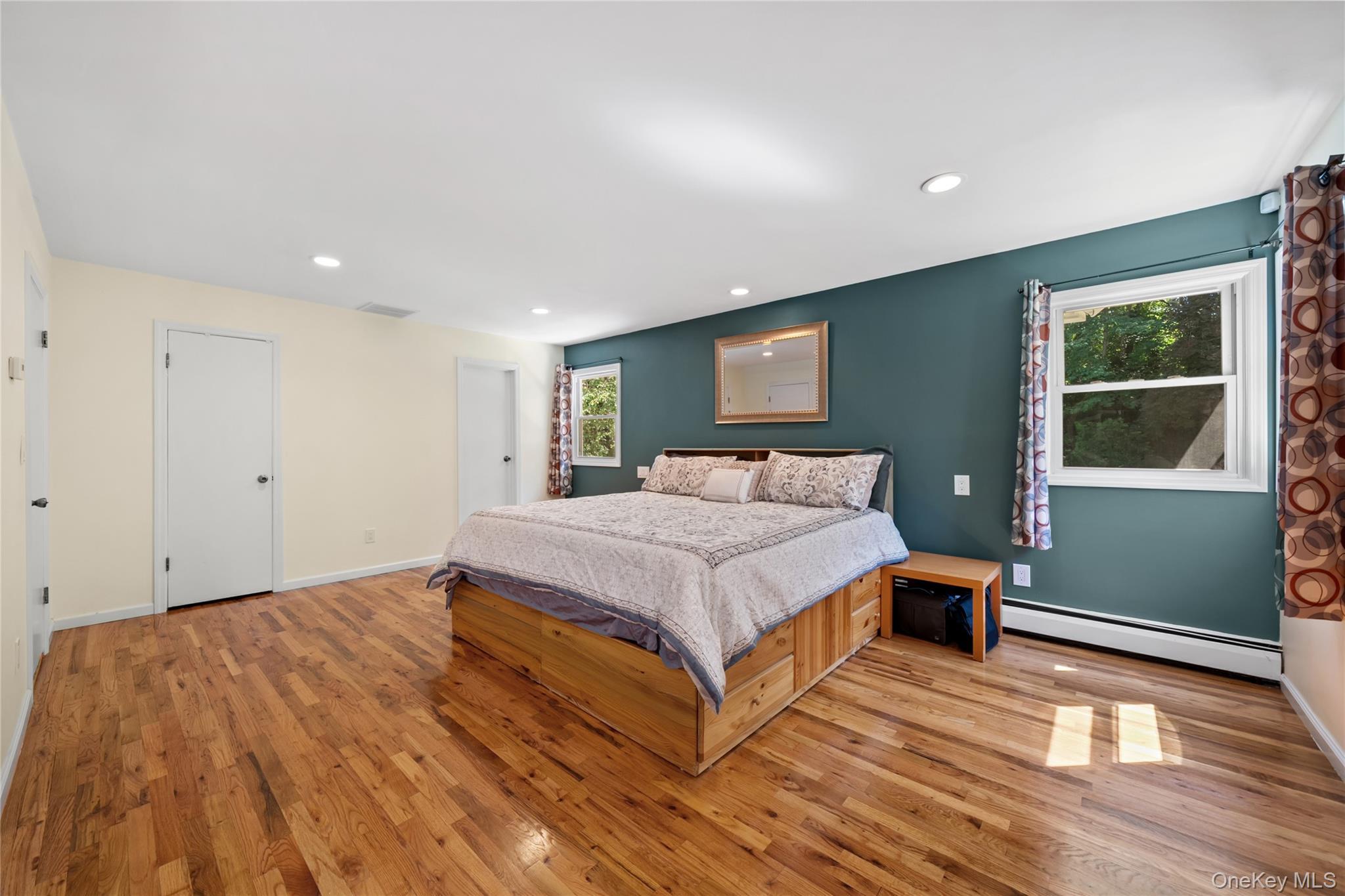 Single Family Hunting Hill Nassau County, NY 11797, MLS-907535-23