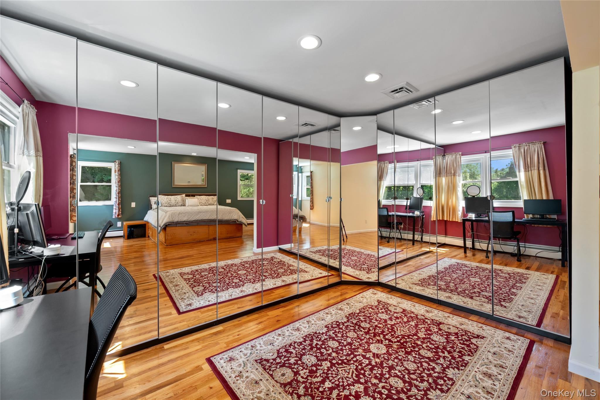 Single Family Hunting Hill Nassau County, NY 11797, MLS-907535-24