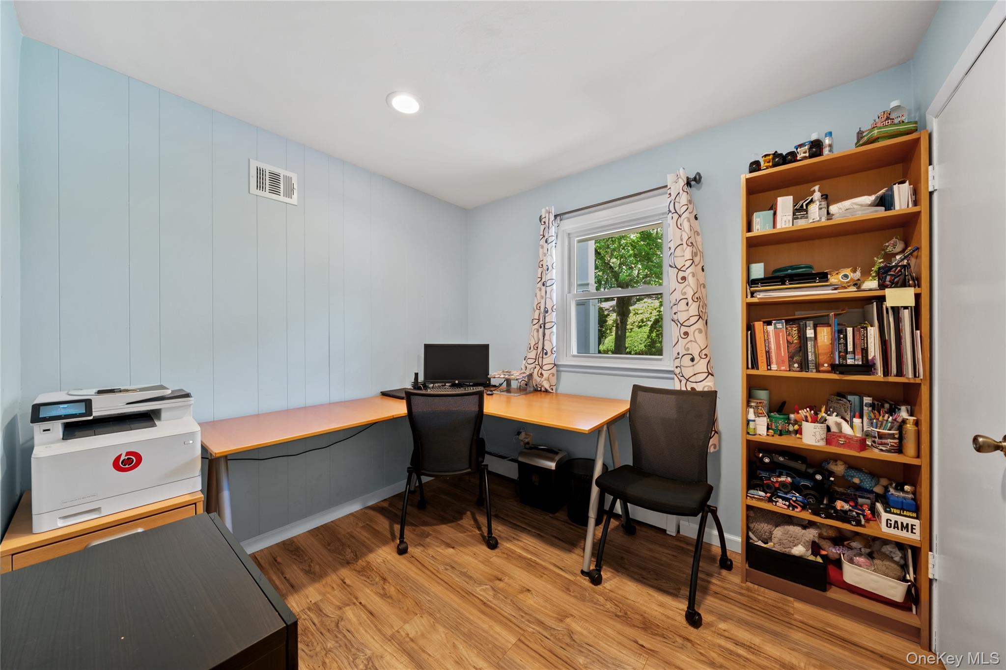 Single Family Hunting Hill Nassau County, NY 11797, MLS-907535-30