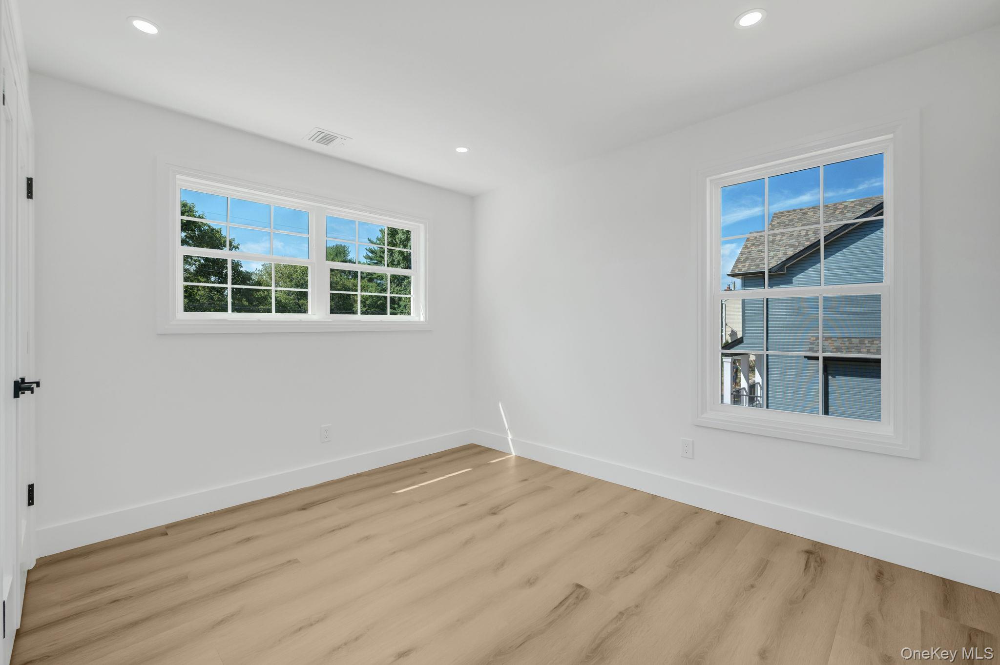 Single Family Lakeview Suffolk County, NY 11953, MLS-907547-13