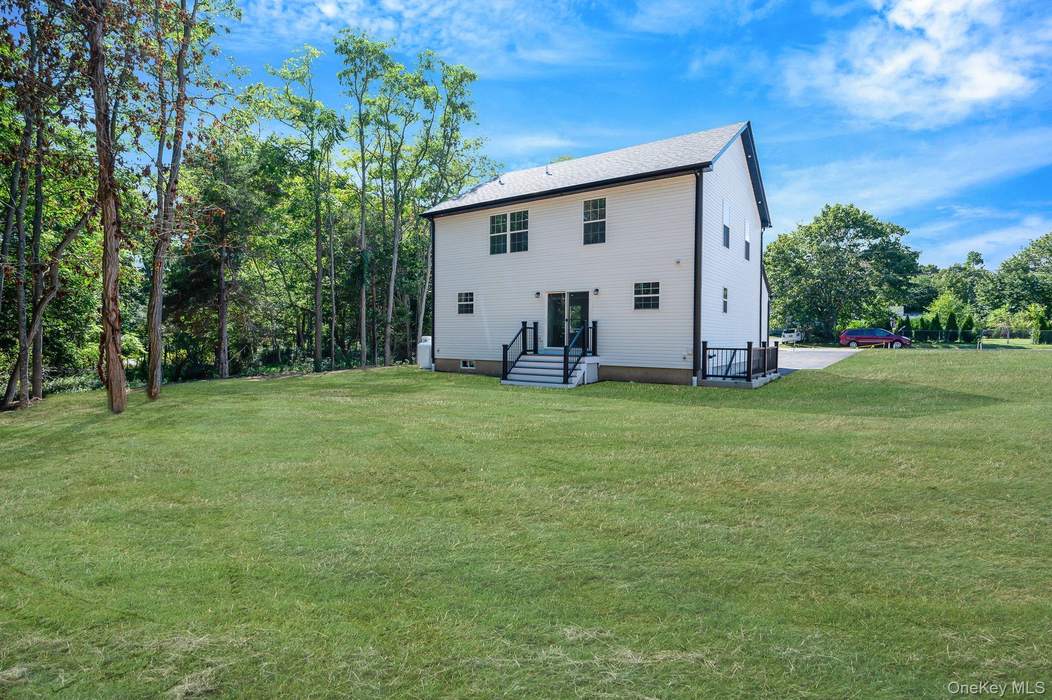 Single Family Lakeview Suffolk County, NY 11953, MLS-907547-29