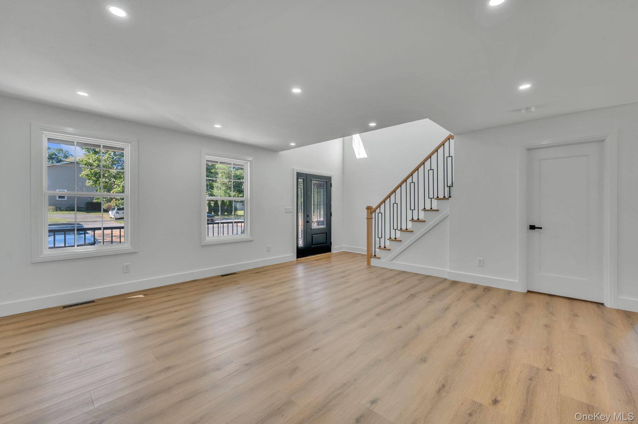 Single Family Lakeview Suffolk County, NY 11953, MLS-907547-5