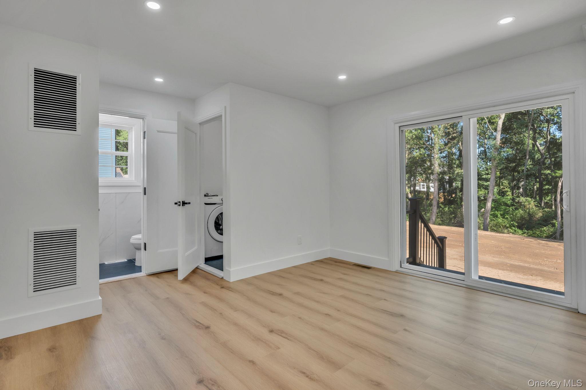 Single Family Lakeview Suffolk County, NY 11953, MLS-907547-8