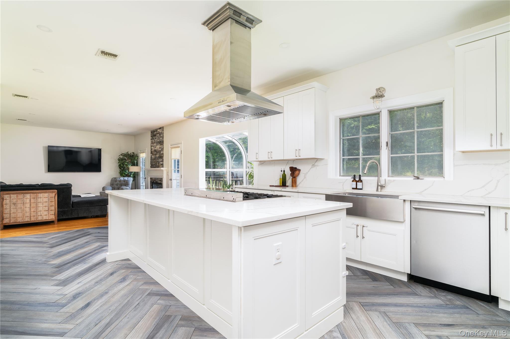 Single Family Valenza Rockland County, NY 10913, MLS-907608-15