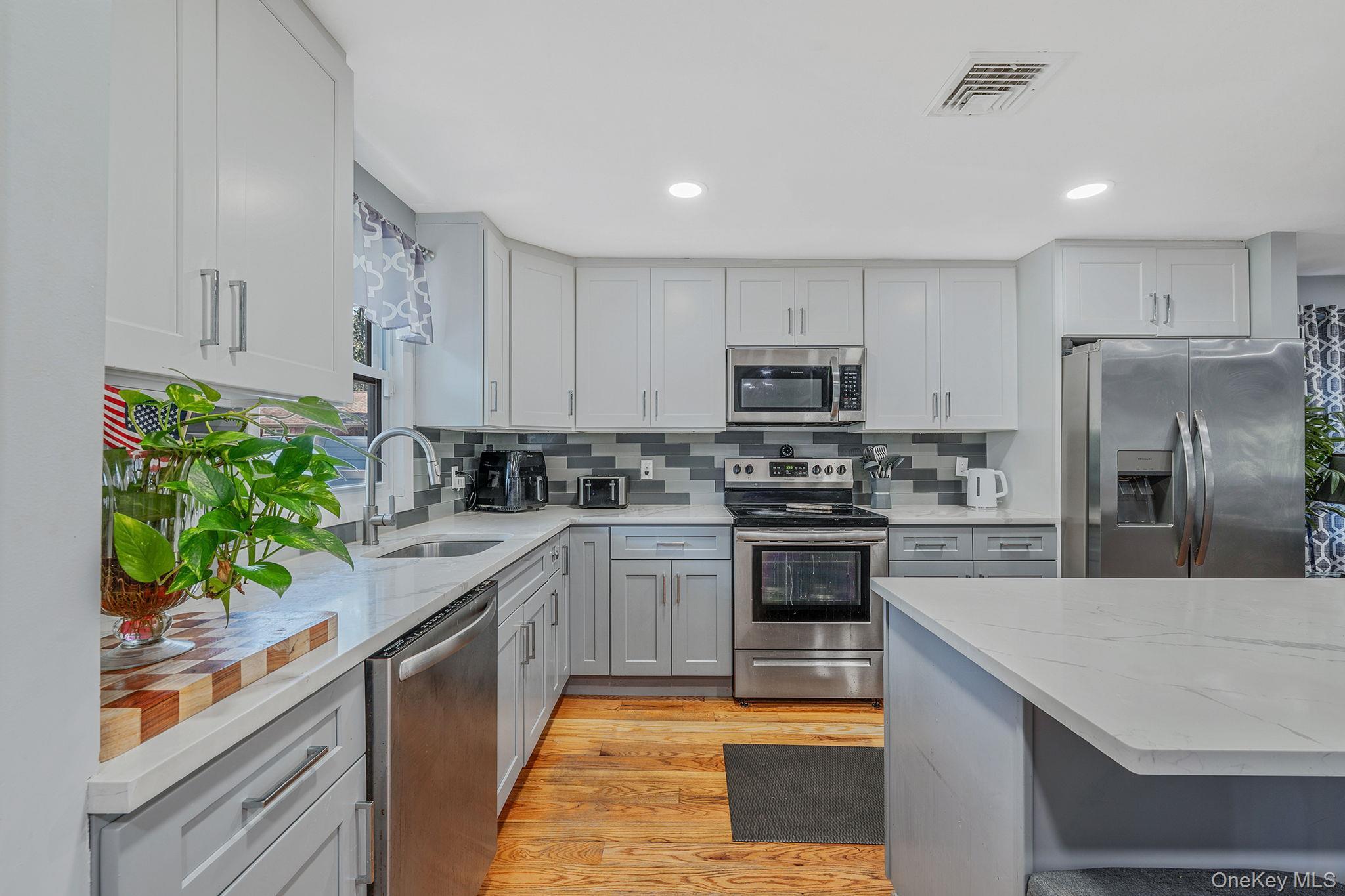 Single Family Grundy  Suffolk County, NY 11741, MLS-907654-10