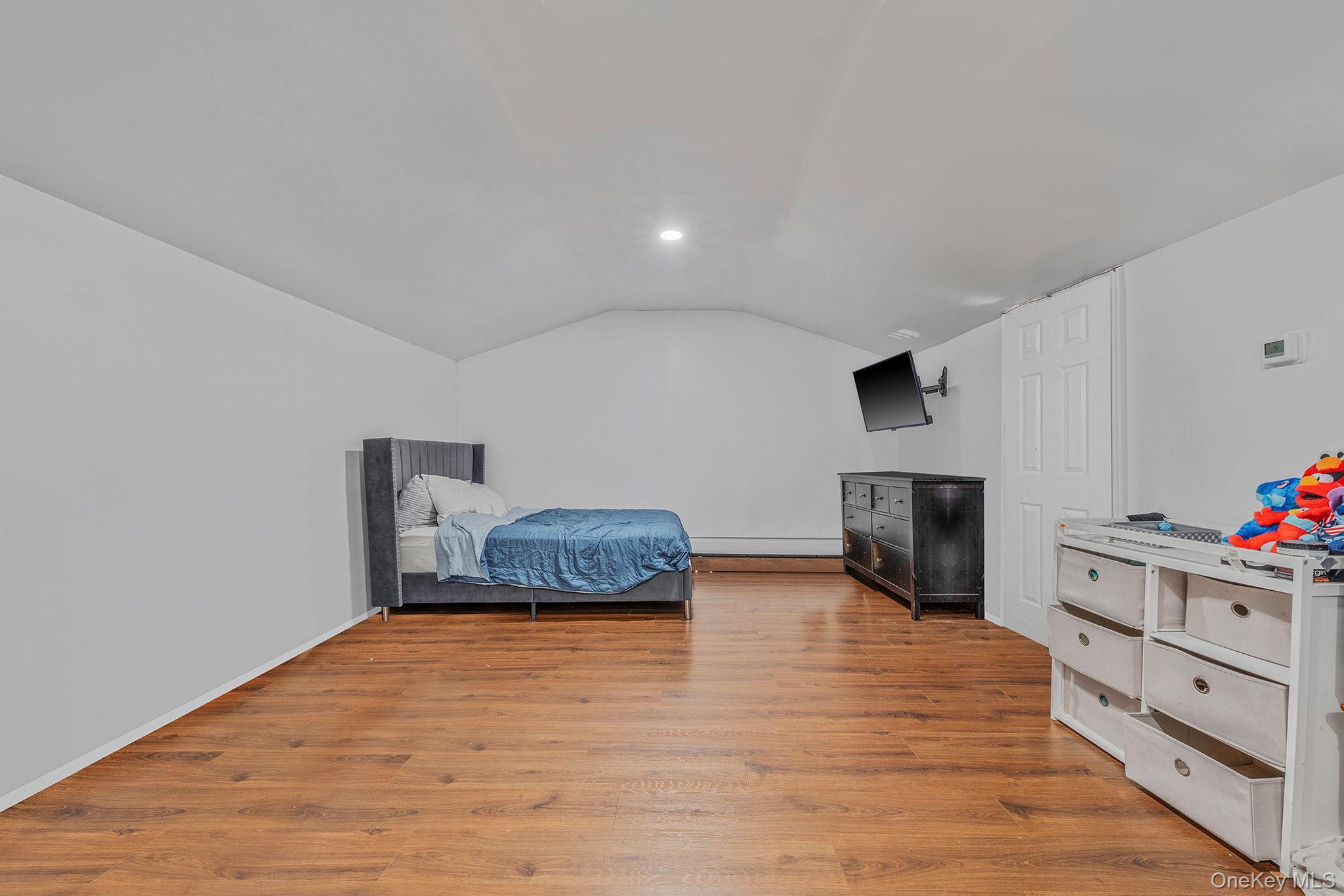 Single Family Grundy  Suffolk County, NY 11741, MLS-907654-25