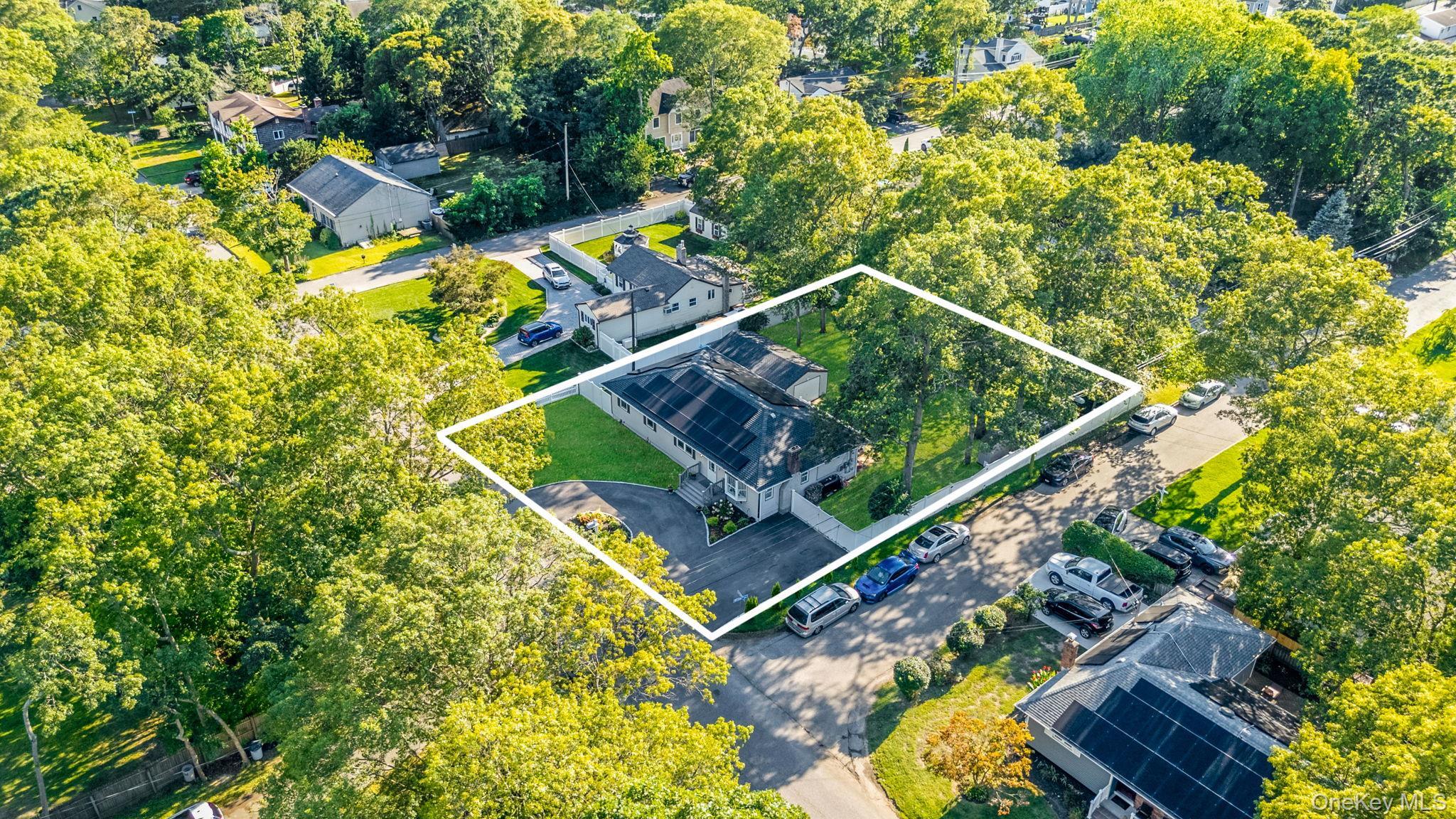 Single Family Grundy  Suffolk County, NY 11741, MLS-907654-30