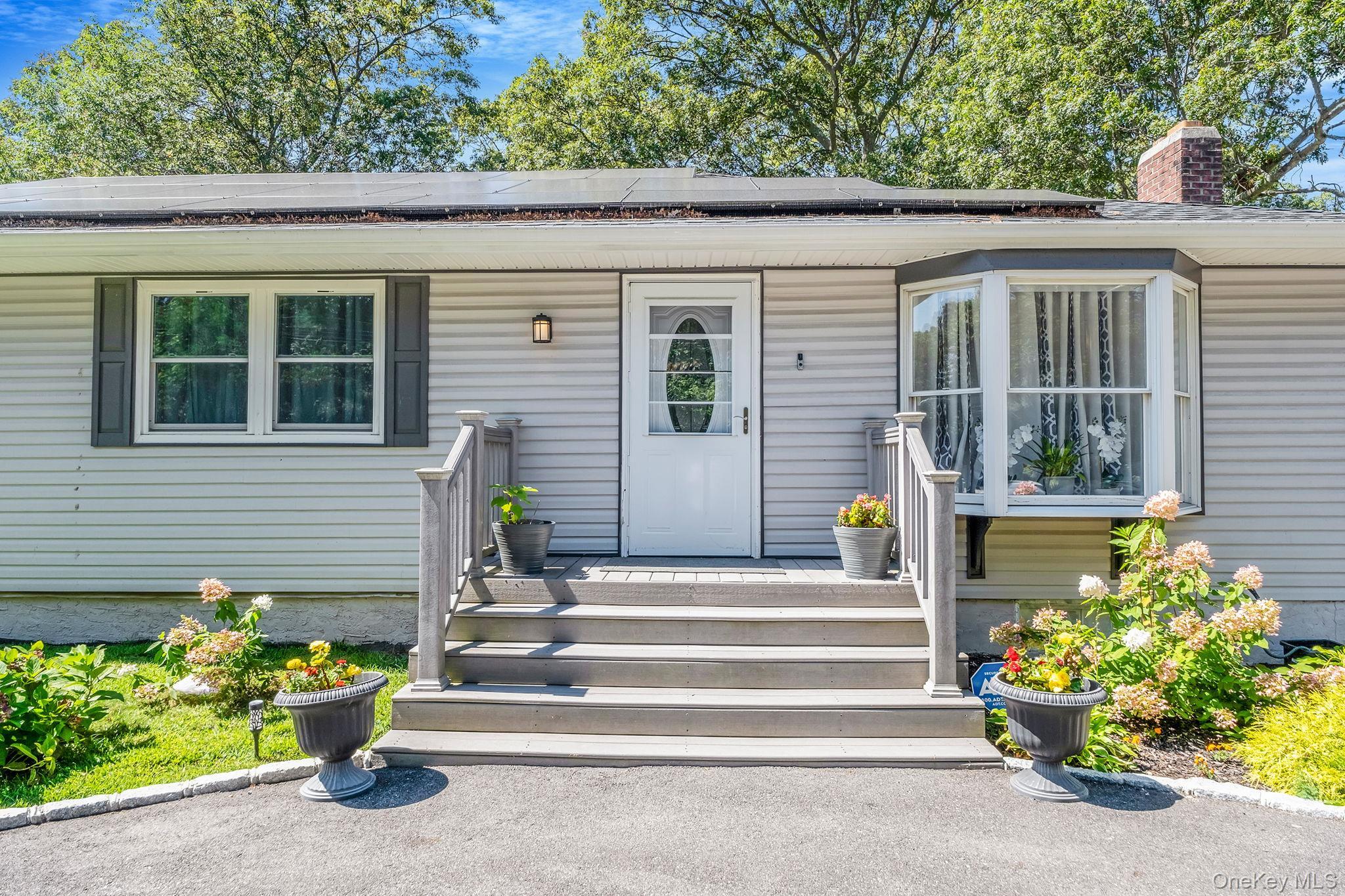 Single Family Grundy  Suffolk County, NY 11741, MLS-907654-4