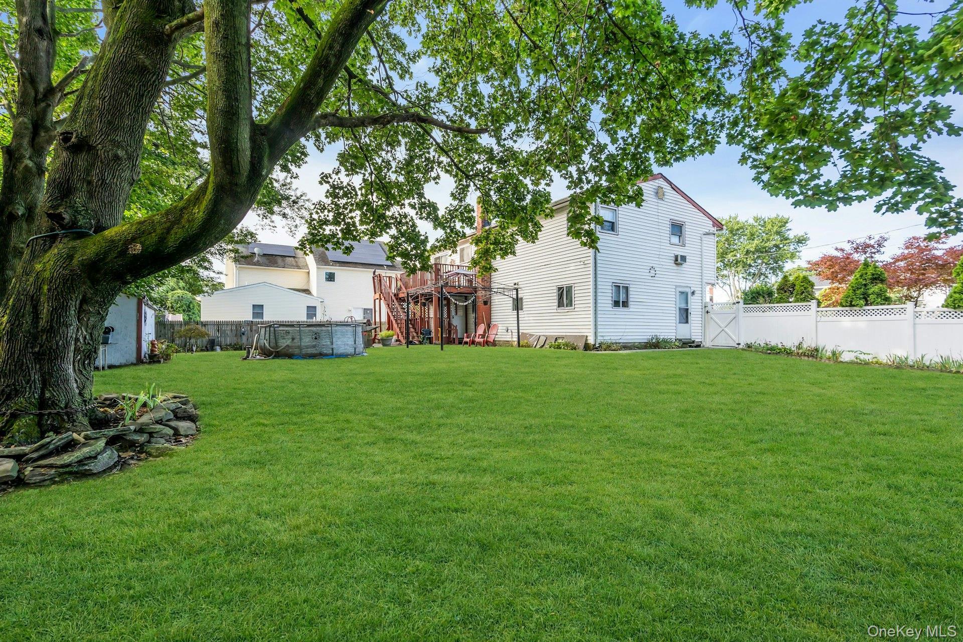 Single Family Abbey  Suffolk County, NY 11706, MLS-907681-19