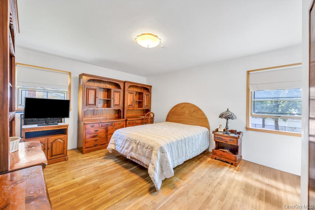 Single Family Haypath Nassau County, NY 11804, MLS-907688-13