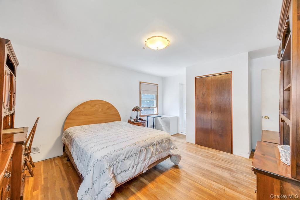 Single Family Haypath Nassau County, NY 11804, MLS-907688-14