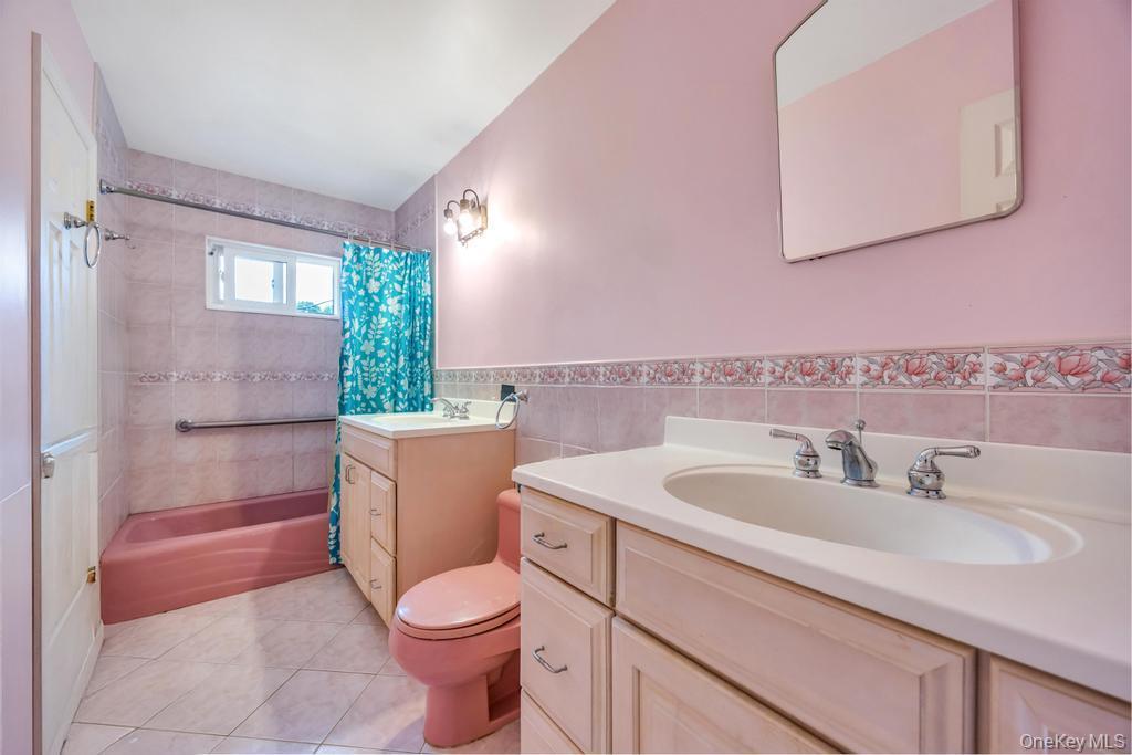 Single Family Haypath Nassau County, NY 11804, MLS-907688-16