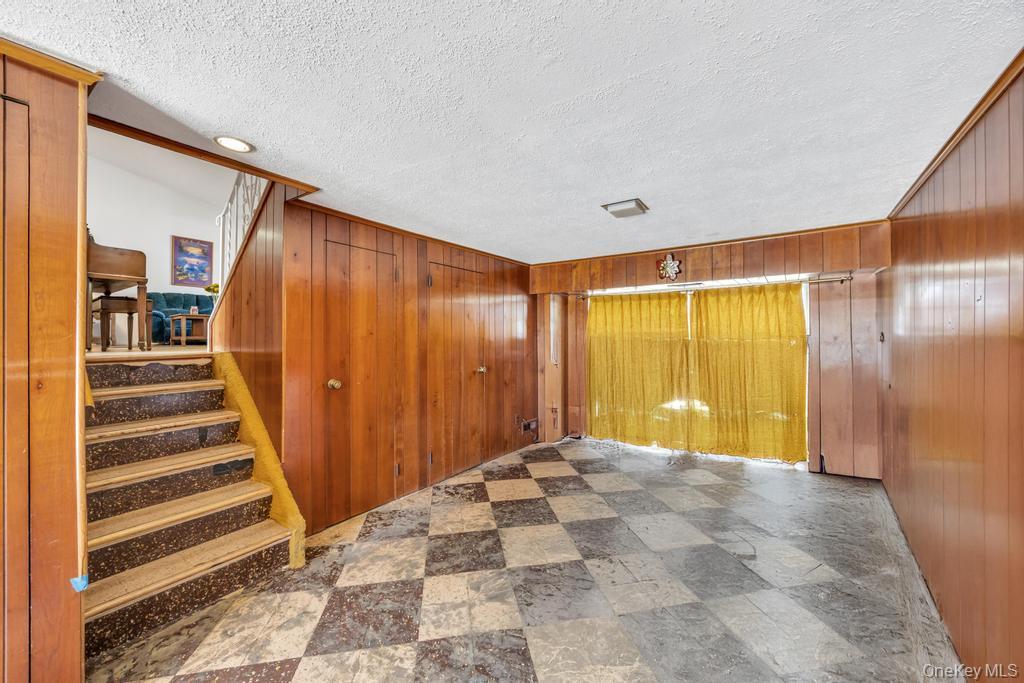 Single Family Haypath Nassau County, NY 11804, MLS-907688-17