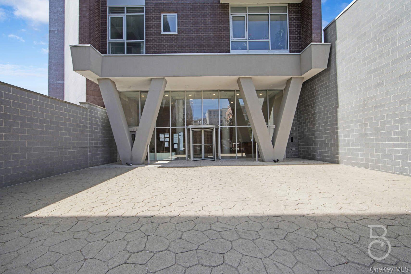 Condo 31st  Queens, NY 11106, MLS-907689-16