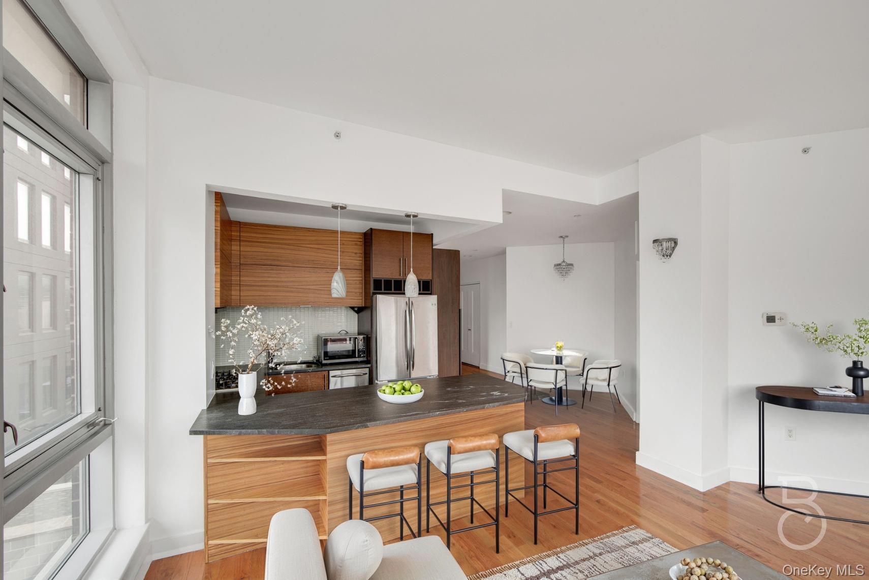 Condo 31st  Queens, NY 11106, MLS-907689-2