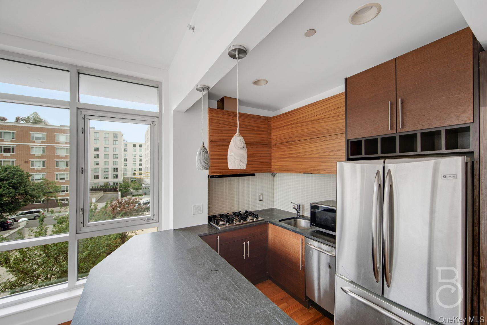 Condo 31st  Queens, NY 11106, MLS-907689-5