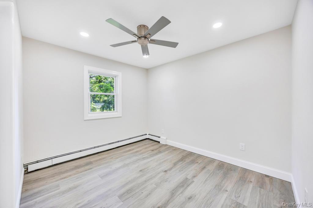 Single Family Edwards Suffolk County, NY 11951, MLS-907691-23