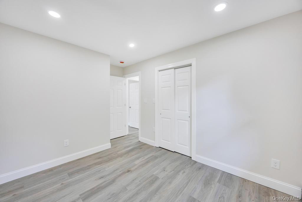 Single Family Edwards Suffolk County, NY 11951, MLS-907691-24