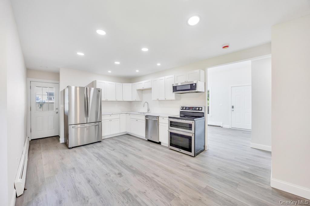 Single Family Edwards Suffolk County, NY 11951, MLS-907691-8