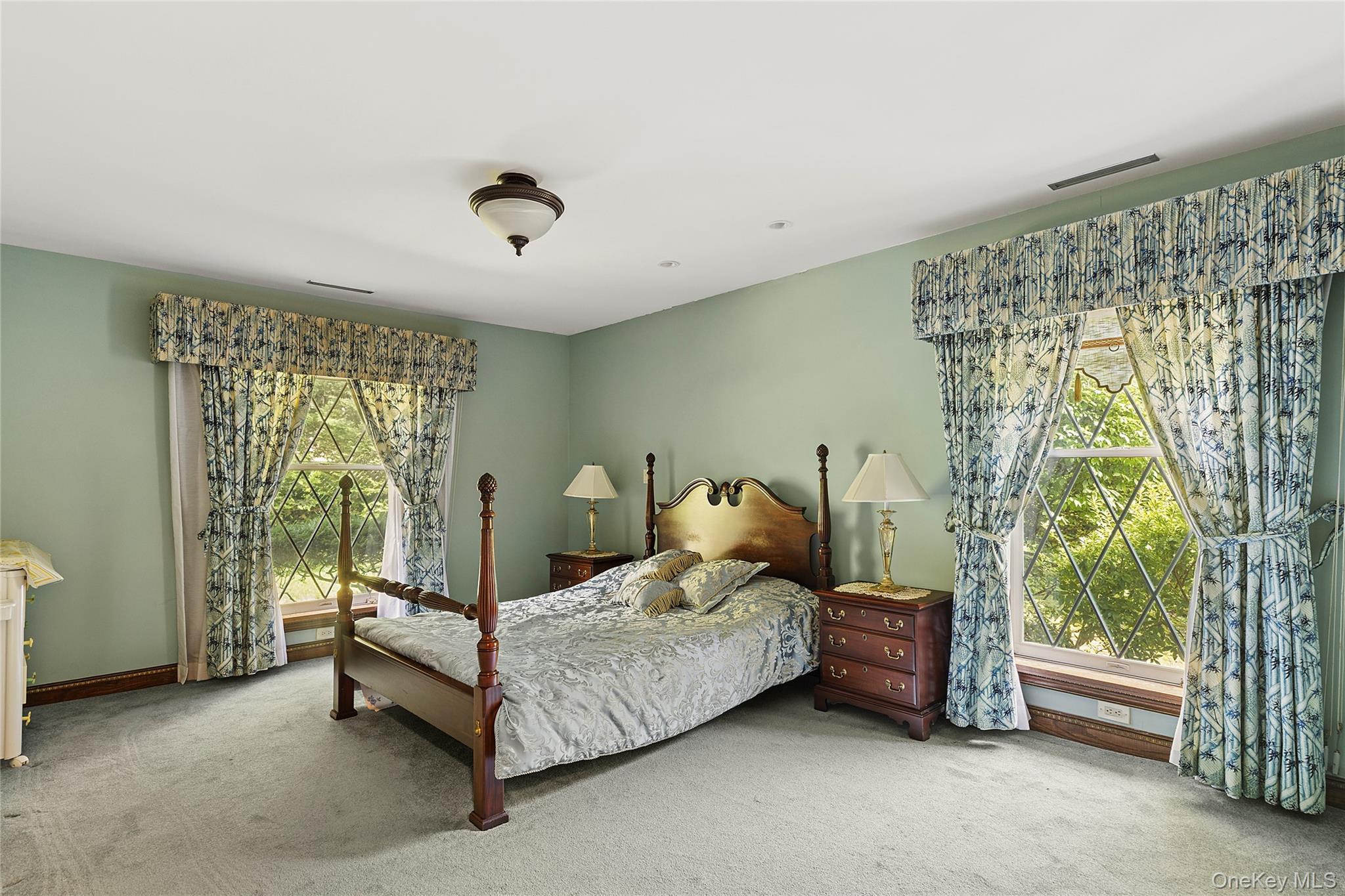 Single Family Chanticlare Nassau County, NY 11030, MLS-907698-19