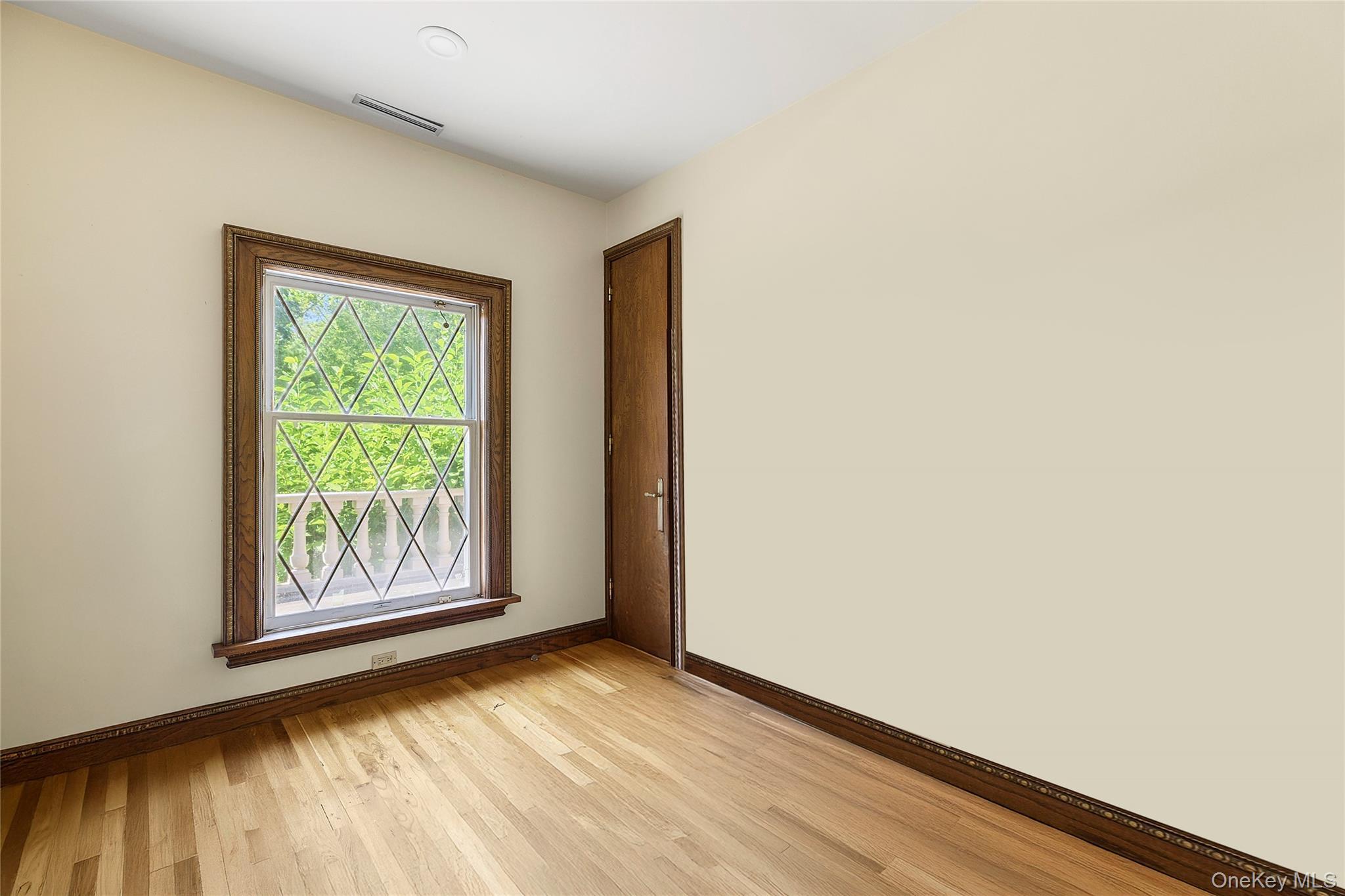 Single Family Chanticlare Nassau County, NY 11030, MLS-907698-23