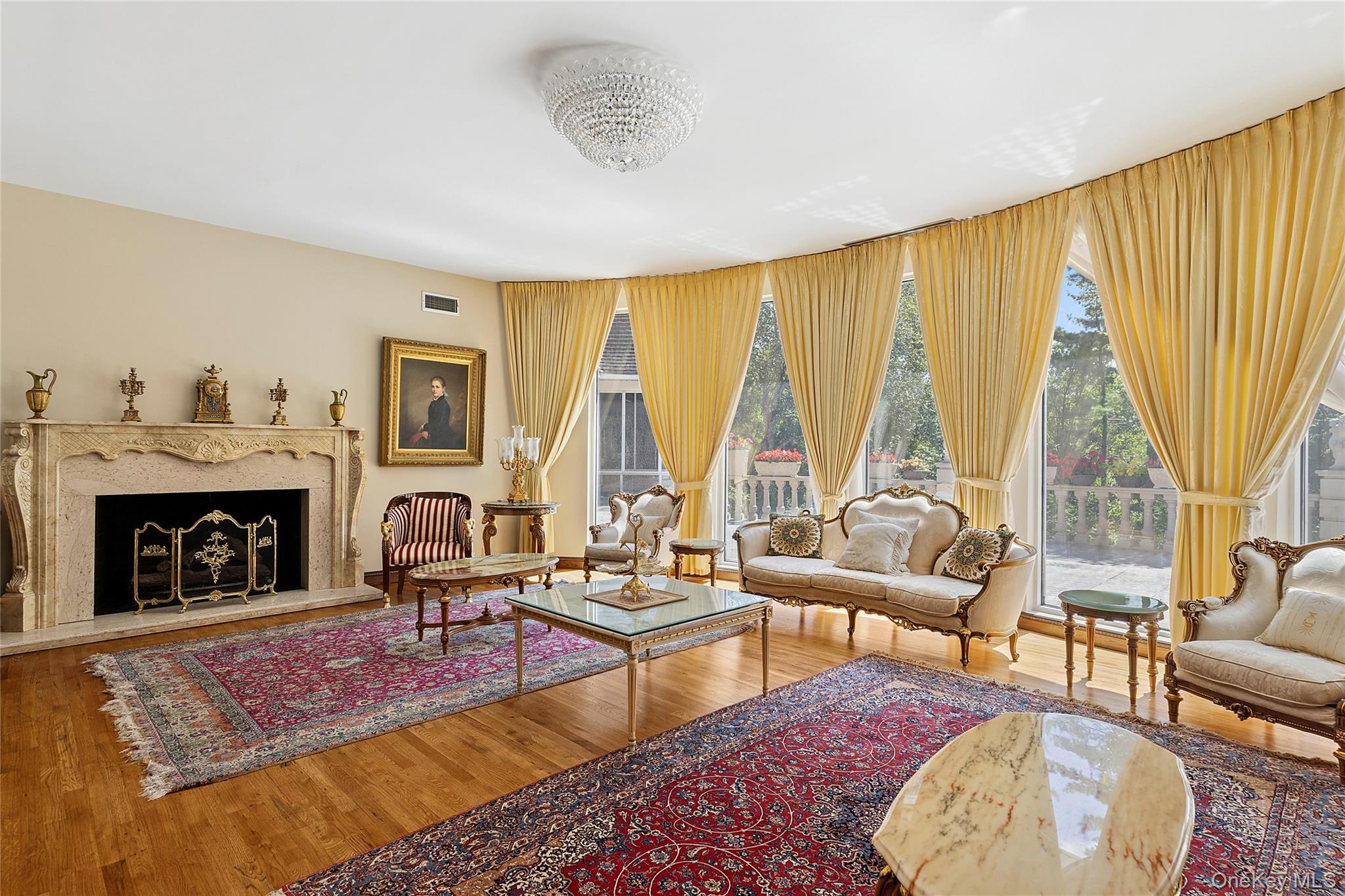 Single Family Chanticlare Nassau County, NY 11030, MLS-907698-4