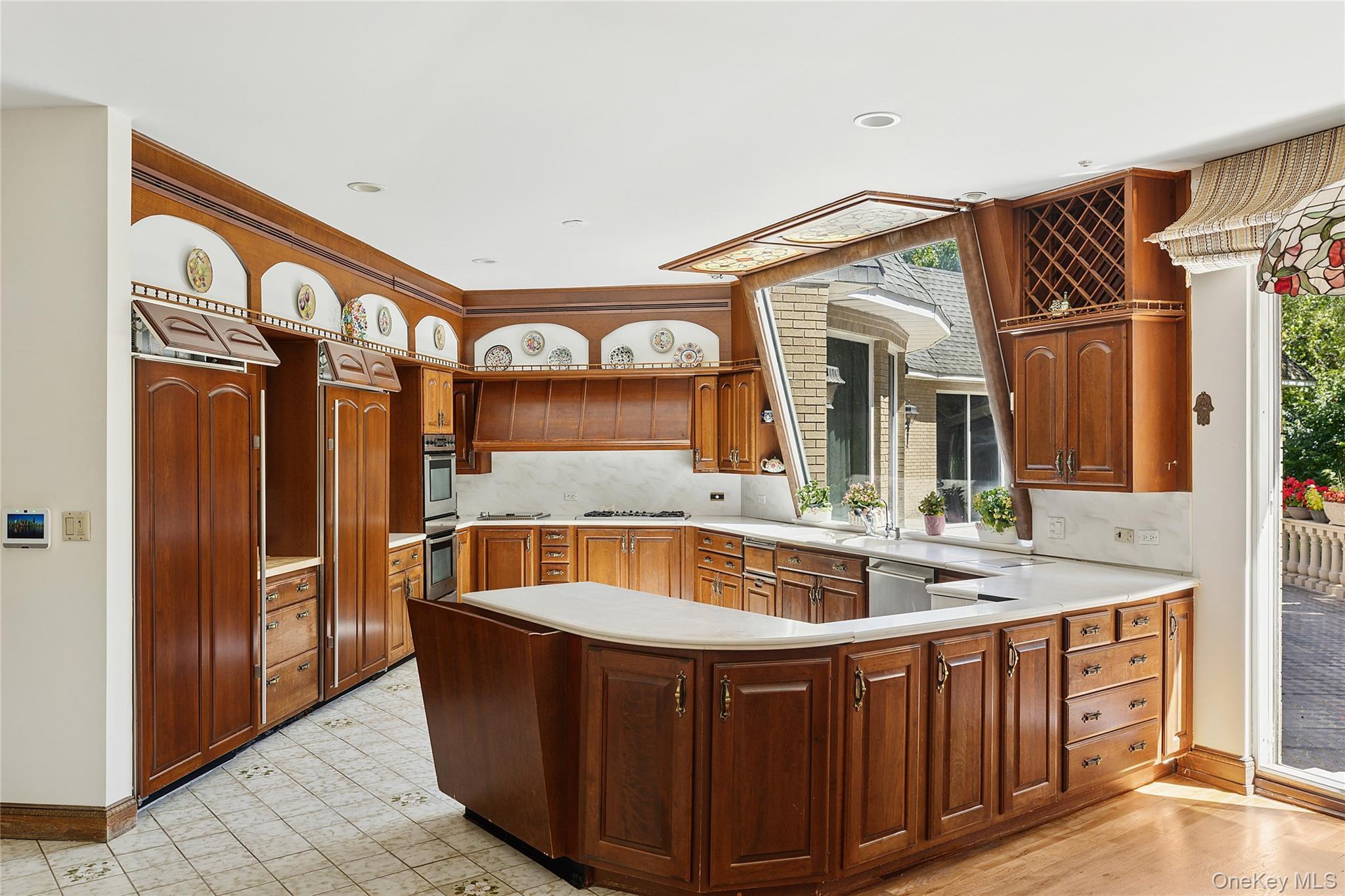 Single Family Chanticlare Nassau County, NY 11030, MLS-907698-7