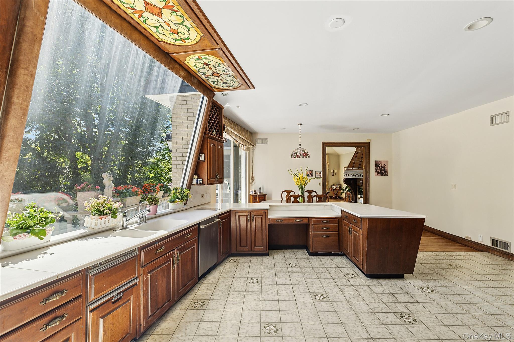 Single Family Chanticlare Nassau County, NY 11030, MLS-907698-8