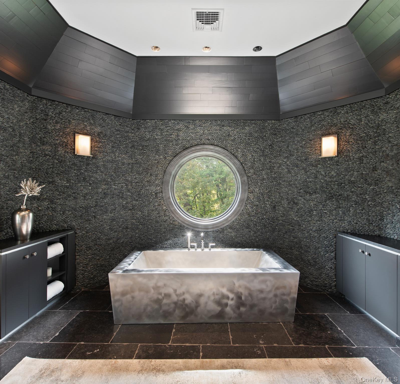 Single Family Croton Westchester County, NY 10549, MLS-907740-24