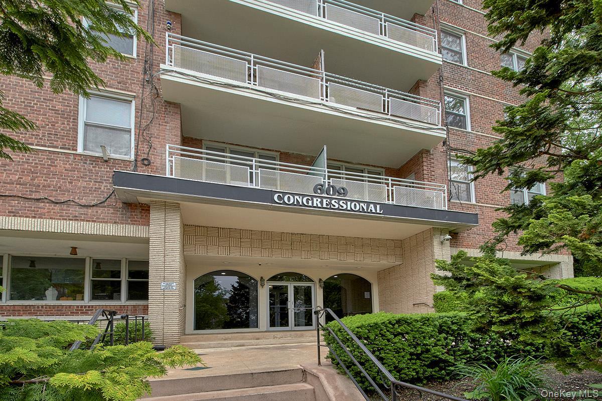 Coop Kappock Bronx, NY 10463, MLS-907741-3